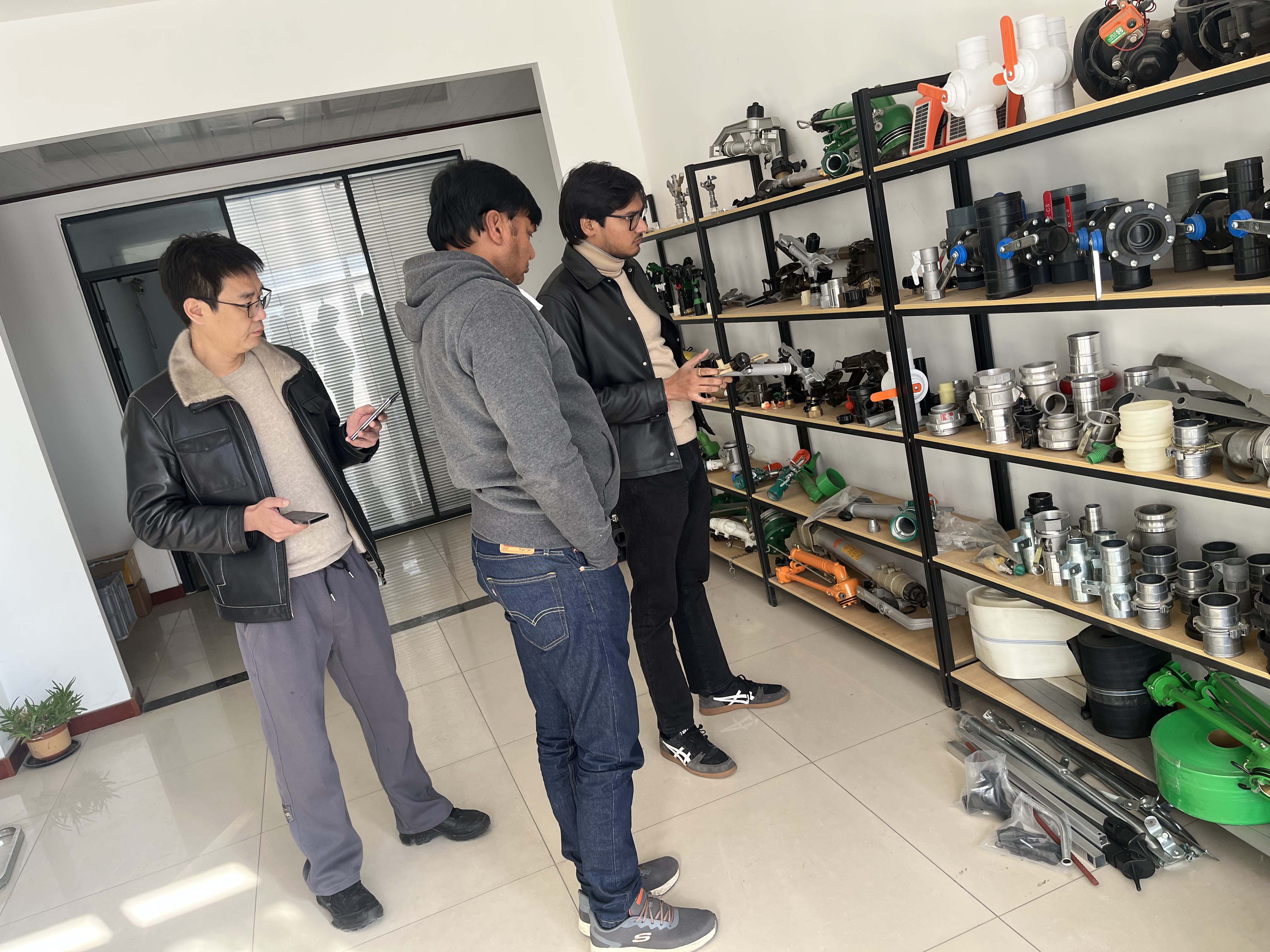 白山NS40 涡轮喷枪获客户青睐 洽谈批量合作